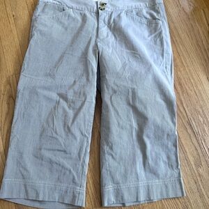 Ladies Size 12 Dockers White and Tan Pants Crops Capris GUC